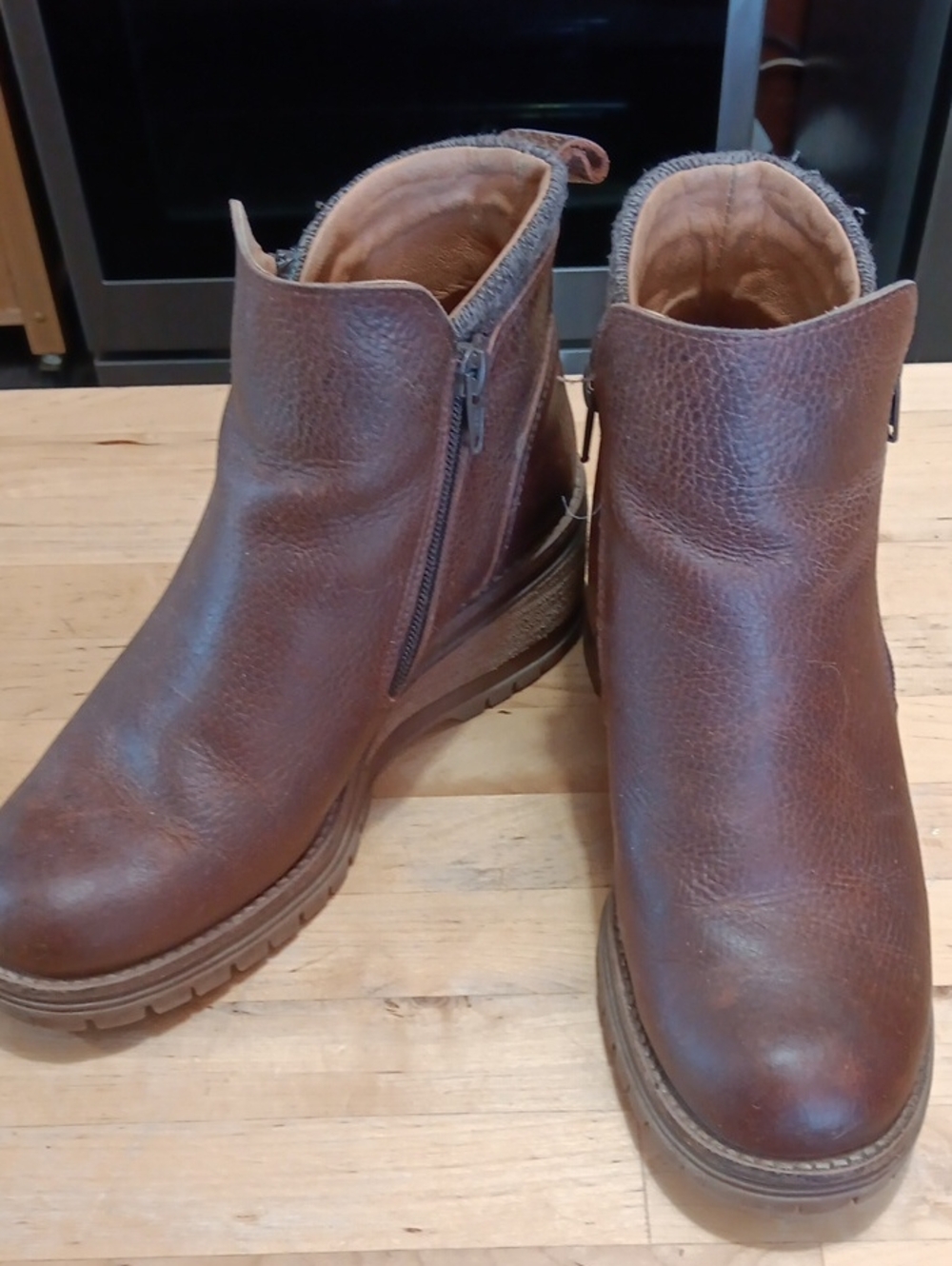 Bullboxer Women's Brown Leather Ankle Booties with Side Zippers